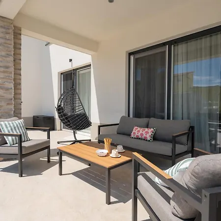 Ginger Modern With Private Pool Omiš