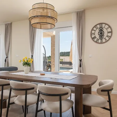 Ginger Modern With Private Pool * Omiš